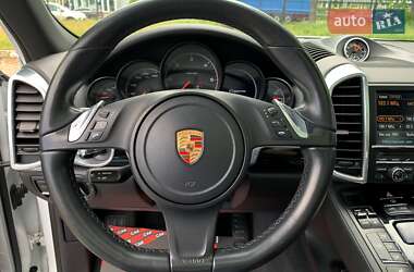 Позашляховик / Кросовер Porsche Cayenne 2014 в 