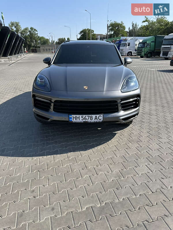 Позашляховик / Кросовер Porsche Cayenne 2019 в Одесі