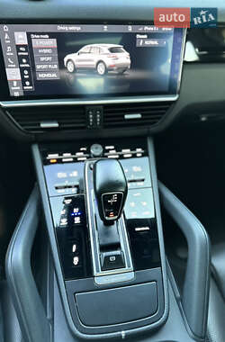 Внедорожник / Кроссовер Porsche Cayenne 2019 в 