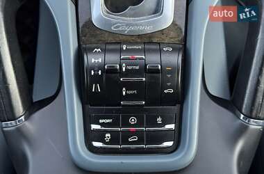 Внедорожник / Кроссовер Porsche Cayenne 2011 в 