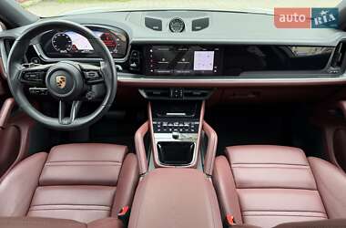 Внедорожник / Кроссовер Porsche Cayenne 2023 в 