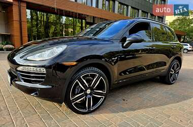Внедорожник / Кроссовер Porsche Cayenne 2013 в 