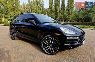 Внедорожник / Кроссовер Porsche Cayenne 2013 в 