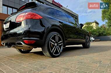 Внедорожник / Кроссовер Porsche Cayenne 2013 в 