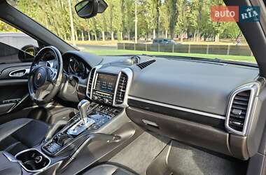 Внедорожник / Кроссовер Porsche Cayenne 2013 в 