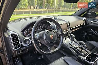 Внедорожник / Кроссовер Porsche Cayenne 2013 в 