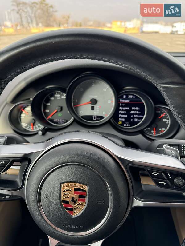 Позашляховик / Кросовер Porsche Cayenne 2016 в Києві