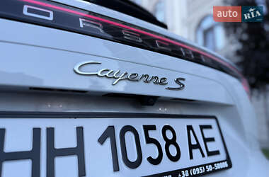 Внедорожник / Кроссовер Porsche Cayenne 2020 в 
