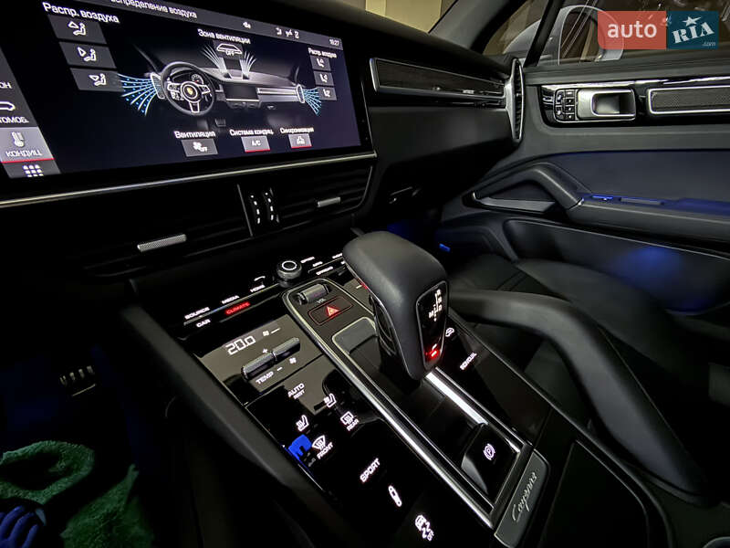 Внедорожник / Кроссовер Porsche Cayenne 2019 в Одессе