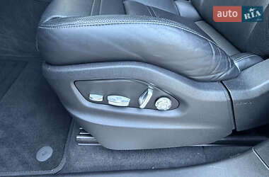 Внедорожник / Кроссовер Porsche Cayenne 2020 в 