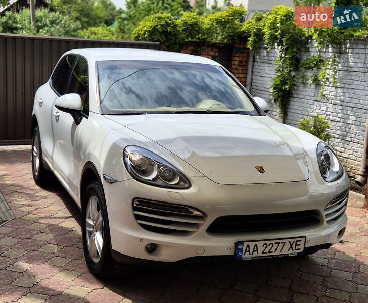 Позашляховик / Кросовер Porsche Cayenne 2013 в Запоріжжі