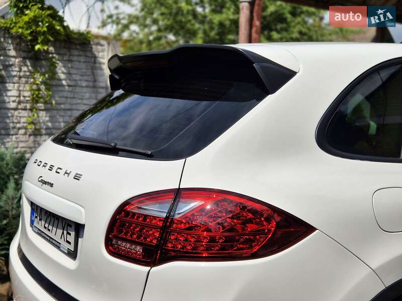 Позашляховик / Кросовер Porsche Cayenne 2013 в Запоріжжі
