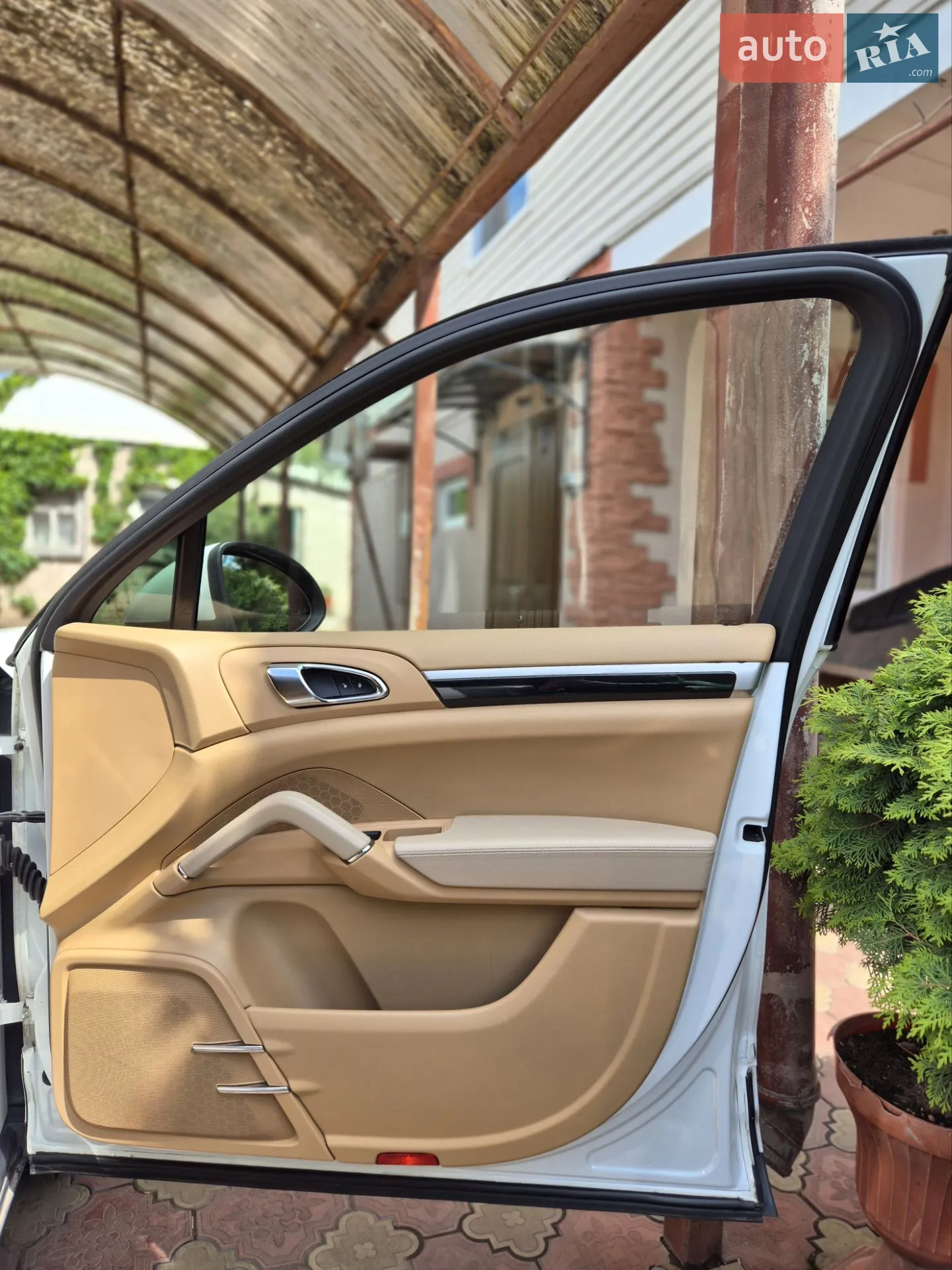 2013 Porsche Cayenne - мініатюра 31