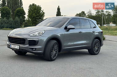 Внедорожник / Кроссовер Porsche Cayenne 2015 в 