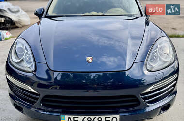 Внедорожник / Кроссовер Porsche Cayenne 2012 в 