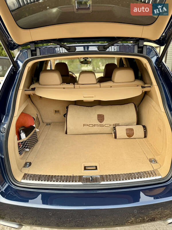 Внедорожник / Кроссовер Porsche Cayenne 2012 в Днепре