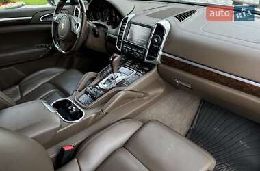 Позашляховик / Кросовер Porsche Cayenne 2013 в 