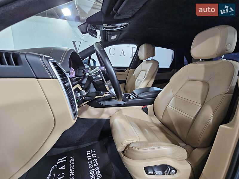 Внедорожник / Кроссовер Porsche Cayenne 2018 в Киеве фото 25 Внедорожник / Кроссовер Porsche Cayenne 2018 в Киеве