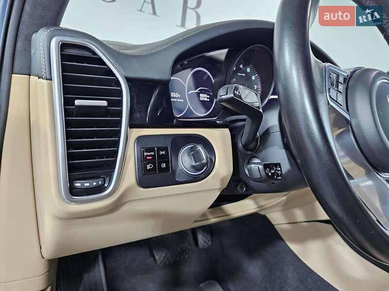 Внедорожник / Кроссовер Porsche Cayenne 2018 в Киеве фото 39 Внедорожник / Кроссовер Porsche Cayenne 2018 в Киеве