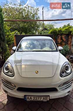 Позашляховик / Кросовер Porsche Cayenne 2013 в 