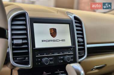 Позашляховик / Кросовер Porsche Cayenne 2013 в 
