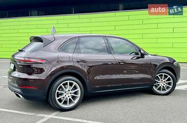 Внедорожник / Кроссовер Porsche Cayenne 2018 в 