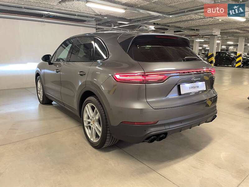 Внедорожник / Кроссовер Porsche Cayenne 2019 в Киеве