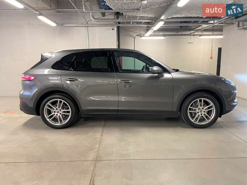 Внедорожник / Кроссовер Porsche Cayenne 2019 в Киеве
