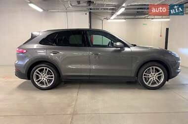 Внедорожник / Кроссовер Porsche Cayenne 2019 в 