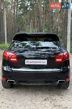 Внедорожник / Кроссовер Porsche Cayenne 2014 в 