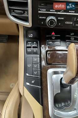 Внедорожник / Кроссовер Porsche Cayenne 2014 в 