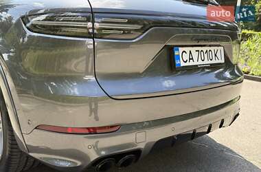 Позашляховик / Кросовер Porsche Cayenne 2022 в 