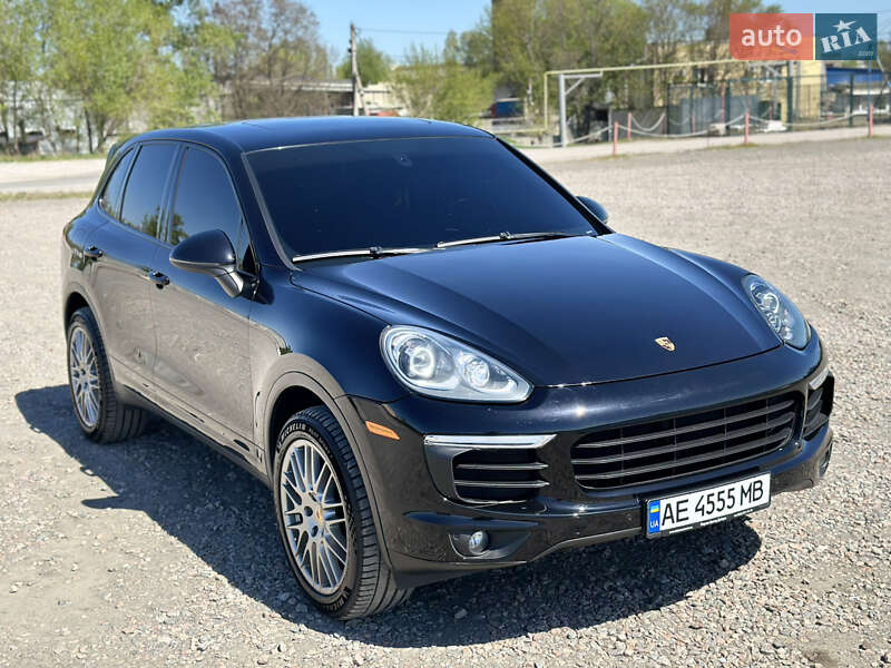 Внедорожник / Кроссовер Porsche Cayenne 2016 в Днепре