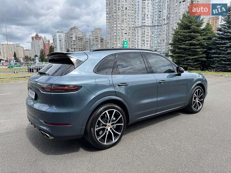 Внедорожник / Кроссовер Porsche Cayenne 2019 в Киеве
