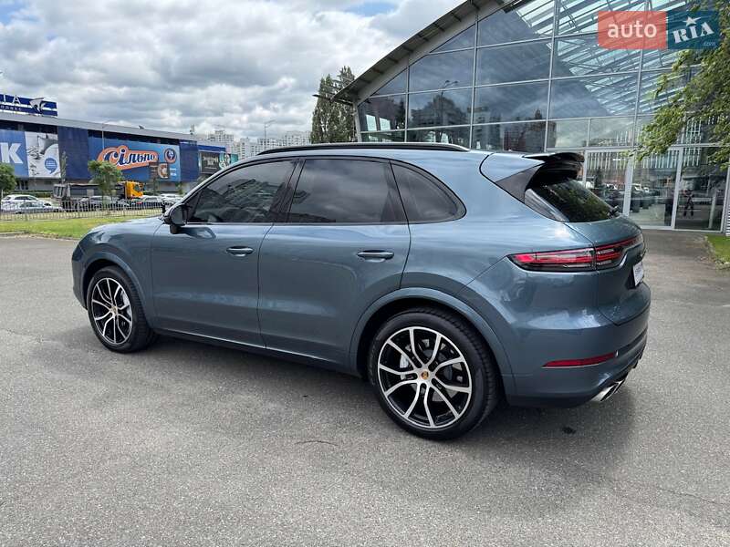 Внедорожник / Кроссовер Porsche Cayenne 2019 в Киеве