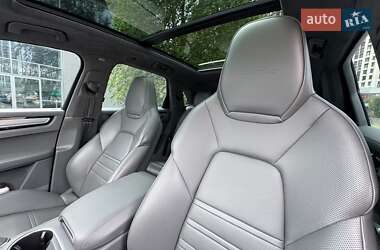 Внедорожник / Кроссовер Porsche Cayenne 2019 в 