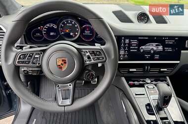 Внедорожник / Кроссовер Porsche Cayenne 2019 в 
