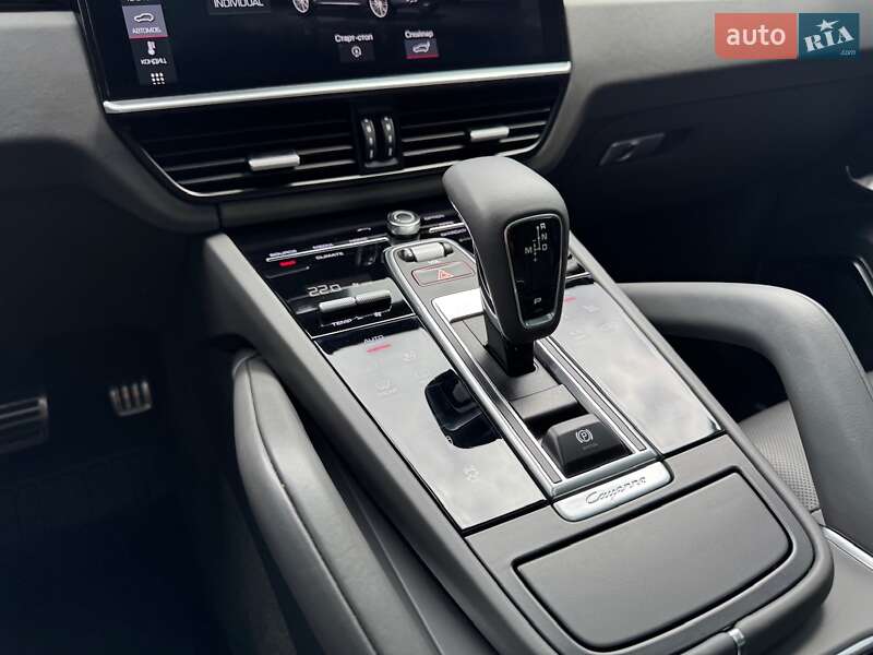 Внедорожник / Кроссовер Porsche Cayenne 2019 в Киеве
