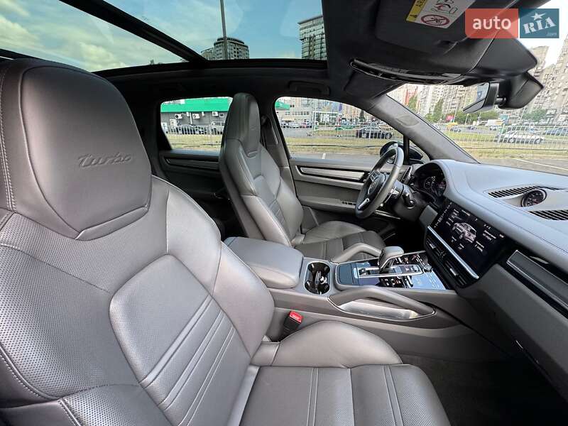 Внедорожник / Кроссовер Porsche Cayenne 2019 в Киеве