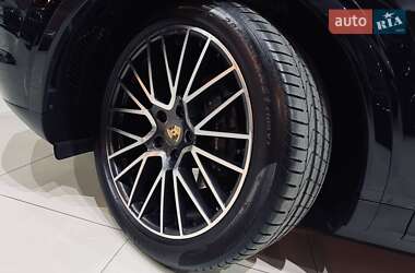 Внедорожник / Кроссовер Porsche Cayenne 2019 в 