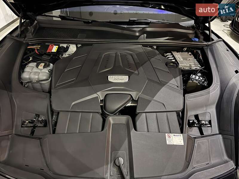 Внедорожник / Кроссовер Porsche Cayenne 2019 в Одессе