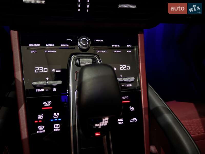 Внедорожник / Кроссовер Porsche Cayenne 2019 в Одессе