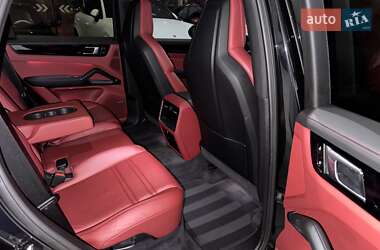 Внедорожник / Кроссовер Porsche Cayenne 2019 в 