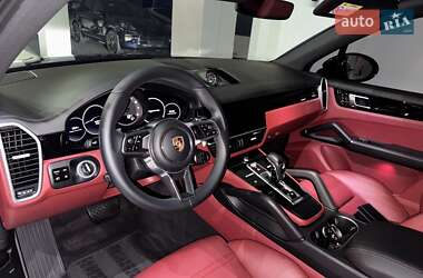 Внедорожник / Кроссовер Porsche Cayenne 2019 в 