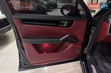Внедорожник / Кроссовер Porsche Cayenne 2019 в 