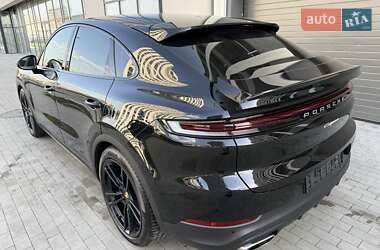 Внедорожник / Кроссовер Porsche Cayenne 2024 в 