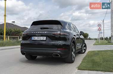 Позашляховик / Кросовер Porsche Cayenne 2018 в 
