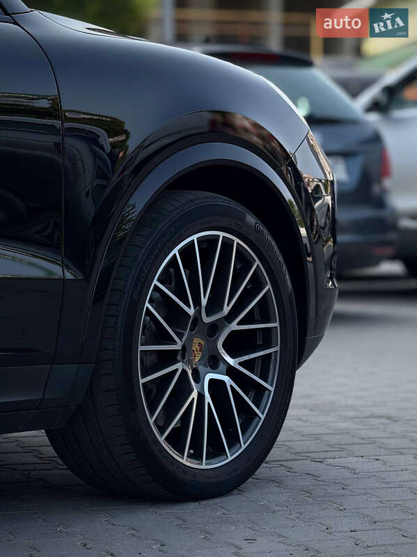 Позашляховик / Кросовер Porsche Cayenne 2022 в Києві