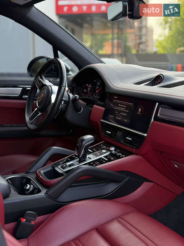 Позашляховик / Кросовер Porsche Cayenne 2022 в Києві
