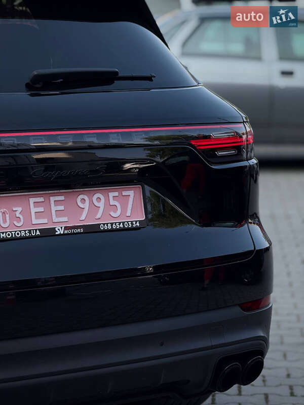 Позашляховик / Кросовер Porsche Cayenne 2022 в Києві